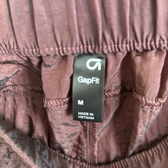 GapFit Lustre Windbreaker Jogger Pants High Rise Medium Brown Noir Quick Dry - Picture 3 of 4